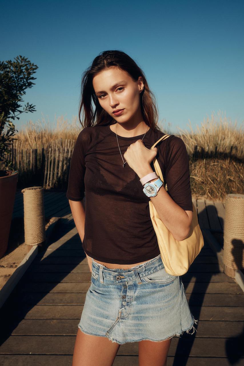 Paloma Le Friant 配戴BIG BANG SUMMER 粉彩陶瓷計時碼錶 